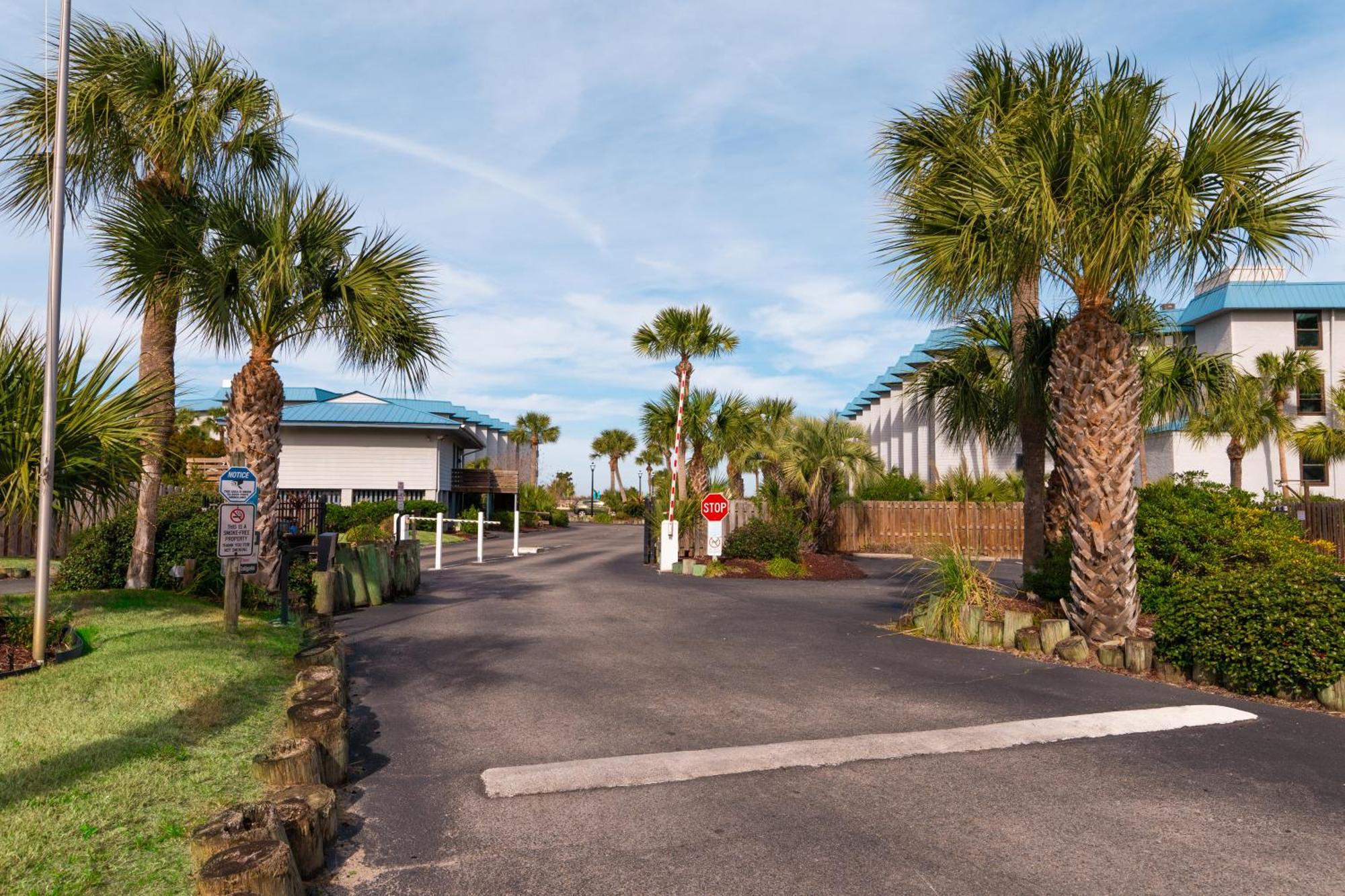 Beach-Pool-Private Balcony Apartment Tybee Island Exterior photo